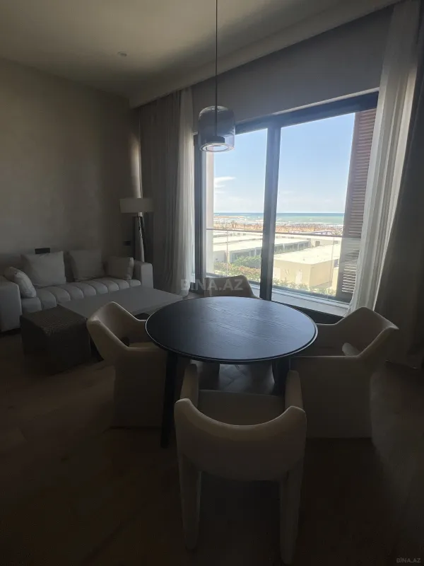 Satılır 2 otaqlı mənzil 100 m²