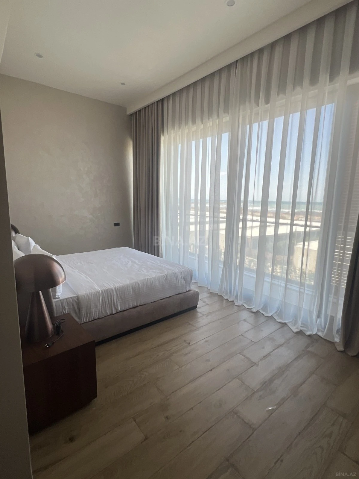 Satılır 2 otaqlı mənzil 100 m²