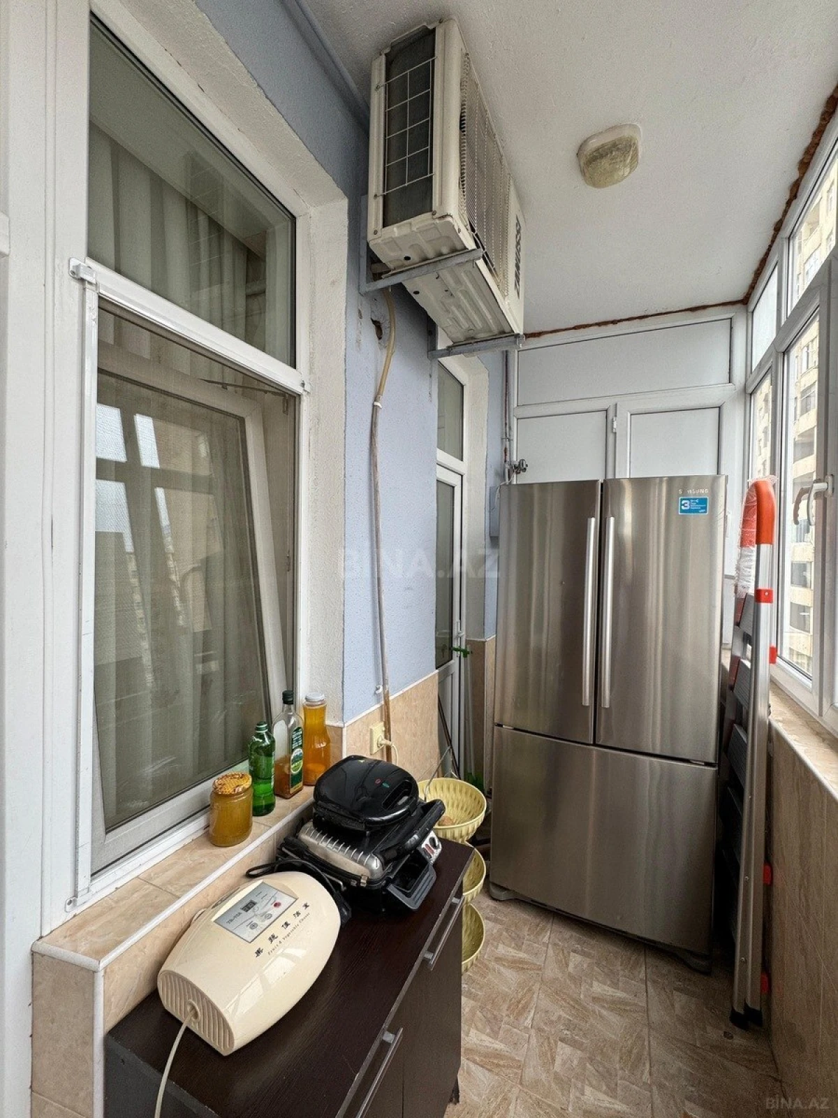 Satılır 4 otaqlı mənzil 156 m²