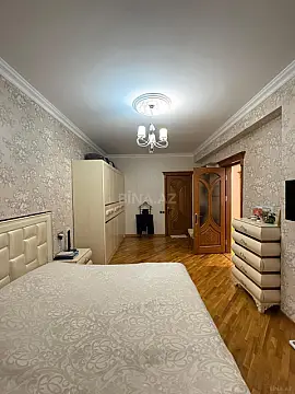 Satılır 4 otaqlı mənzil 156 m²