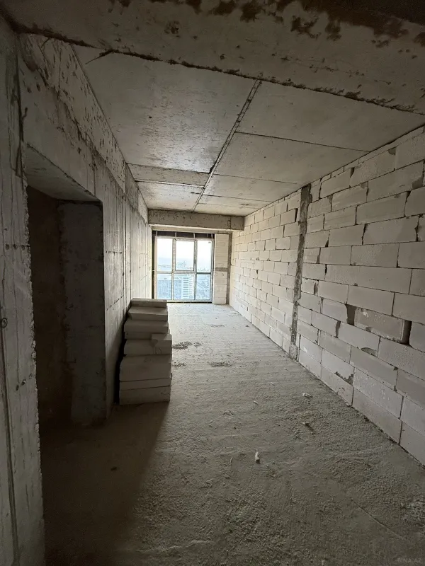 Satılır 3 otaqlı mənzil 90.5 m²