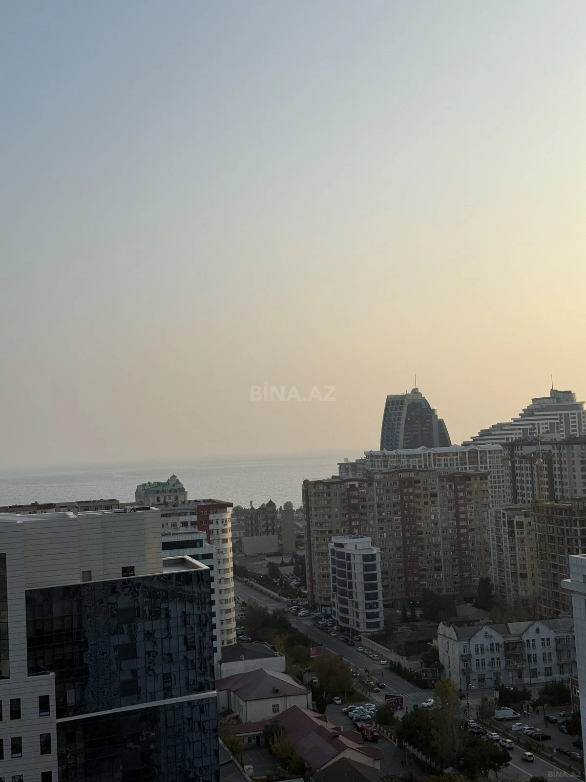 Satılır 3 otaqlı mənzil 90.5 m²