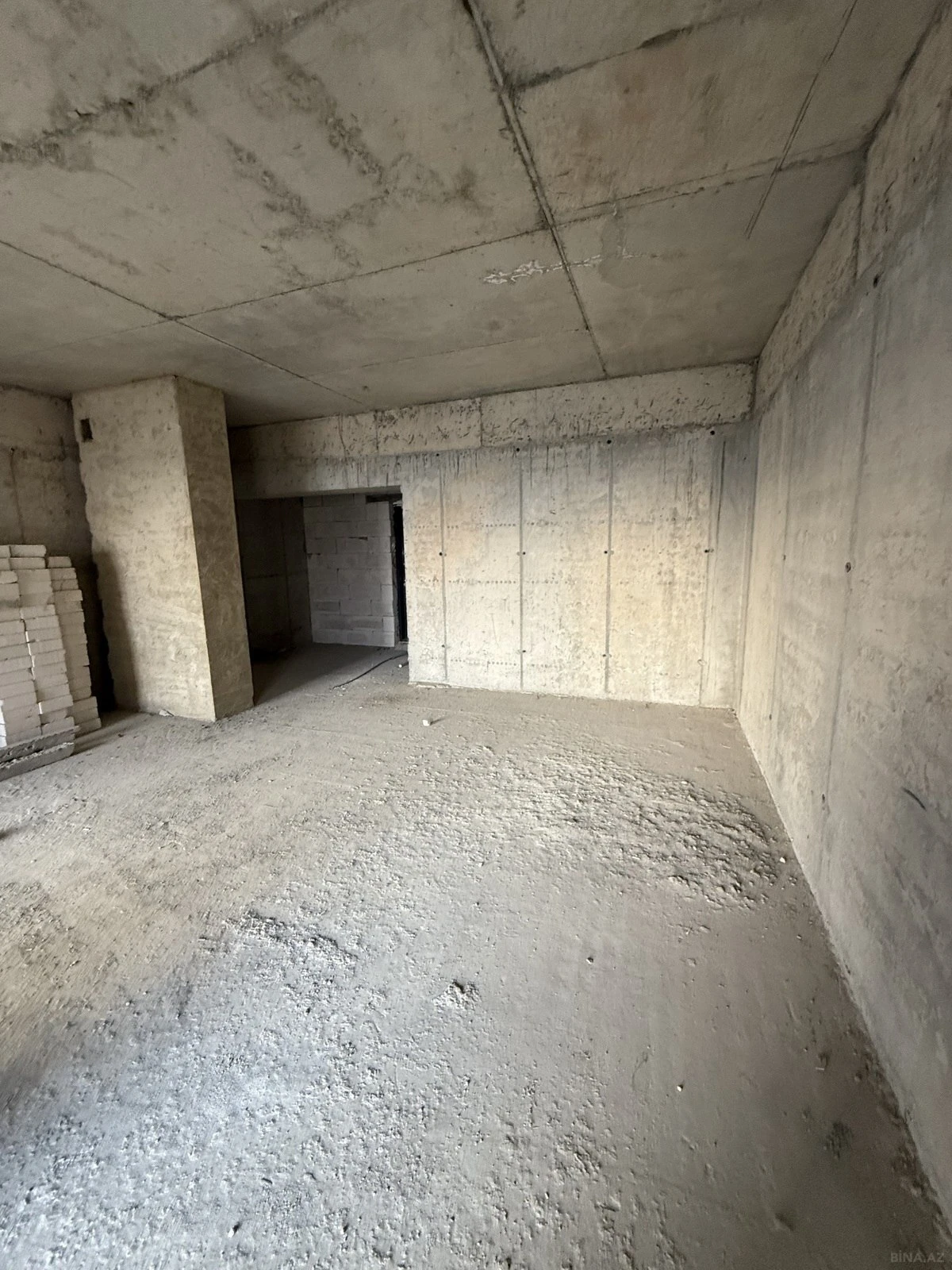 Satılır 3 otaqlı mənzil 90.5 m²