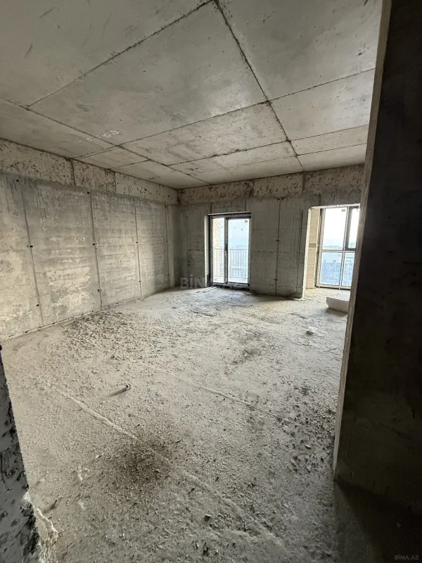 Satılır 3 otaqlı mənzil 90.5 m²