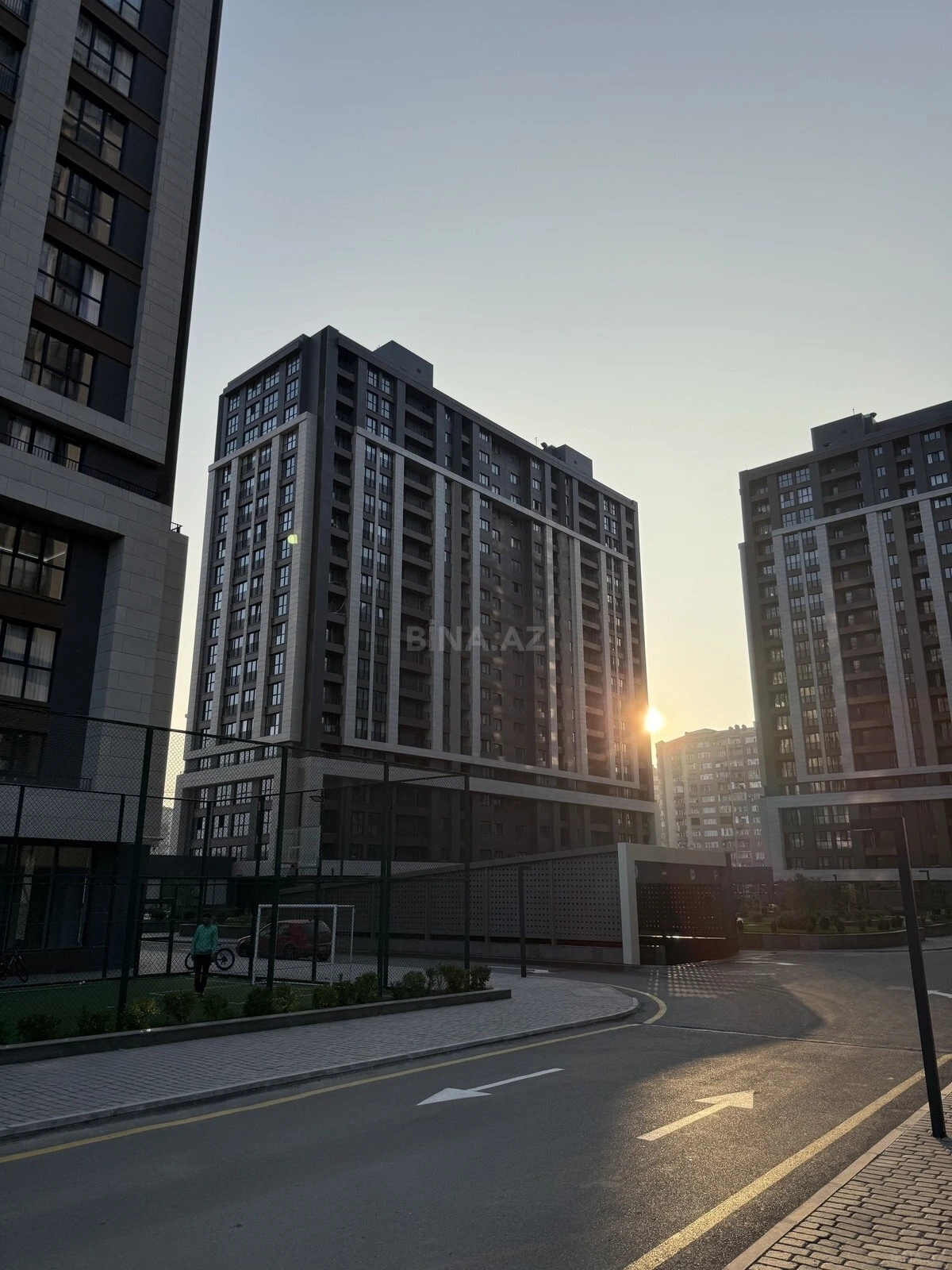 Satılır 3 otaqlı mənzil 90.5 m²