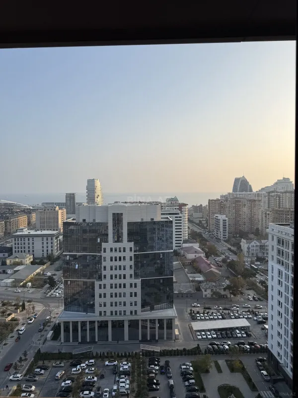 Satılır 3 otaqlı mənzil 90.5 m²