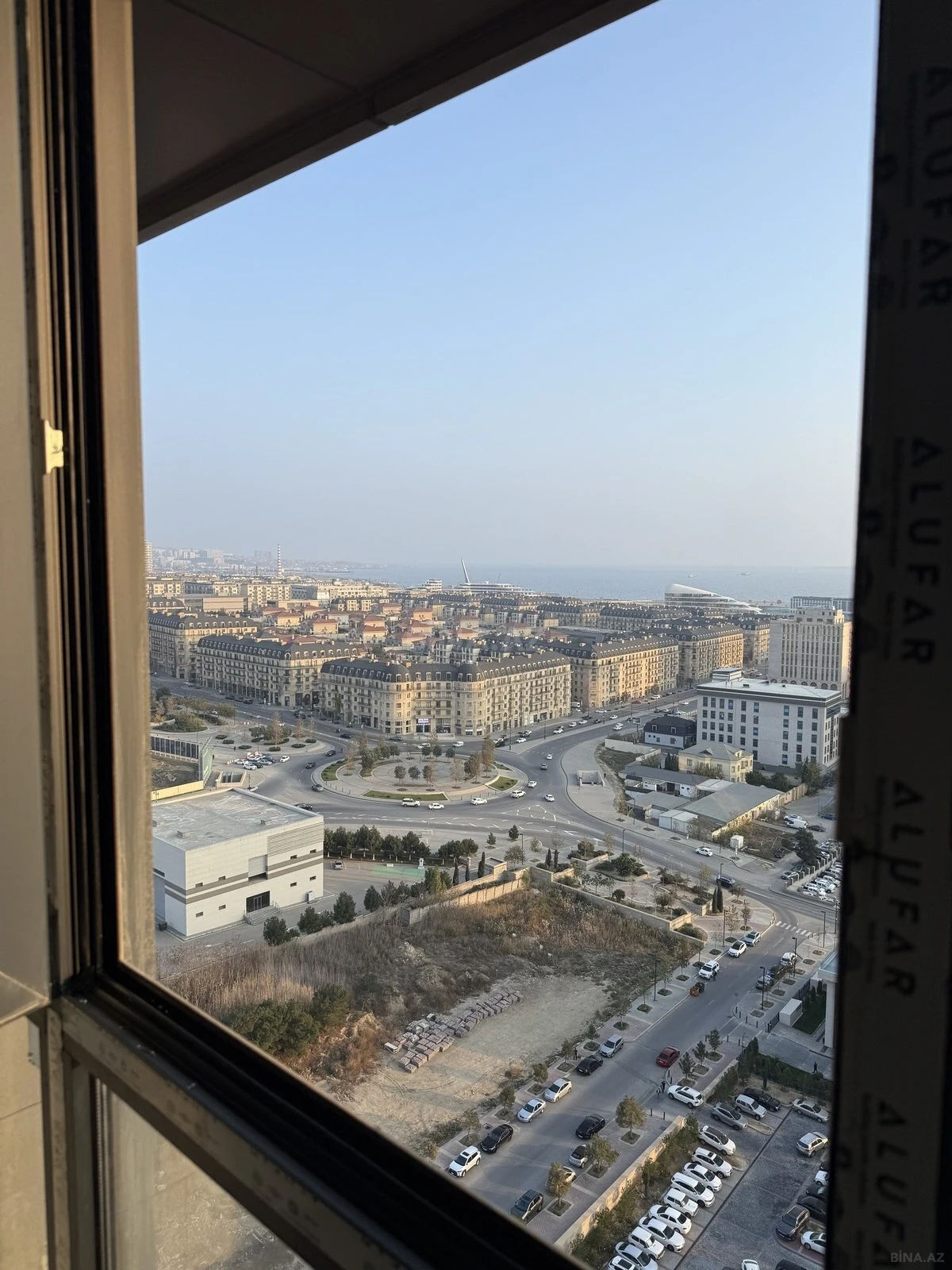 Satılır 3 otaqlı mənzil 90.5 m²