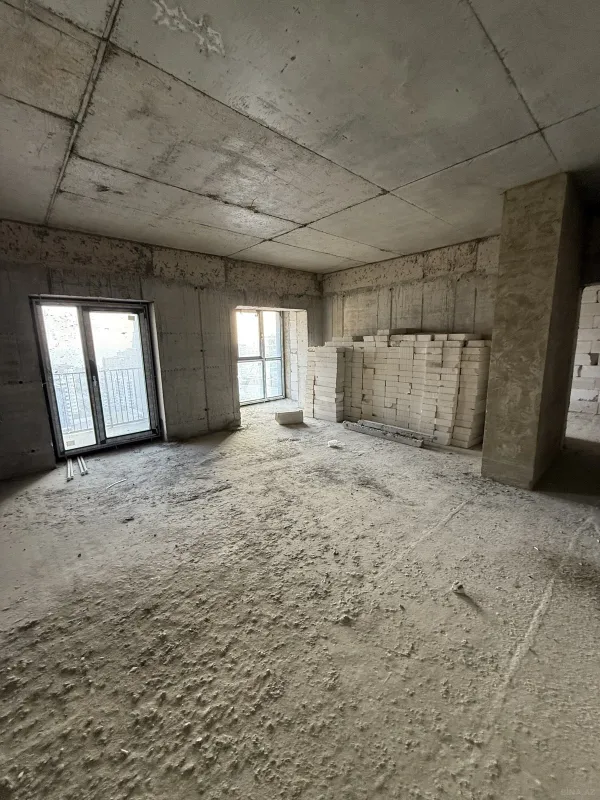 Satılır 3 otaqlı mənzil 90.5 m²