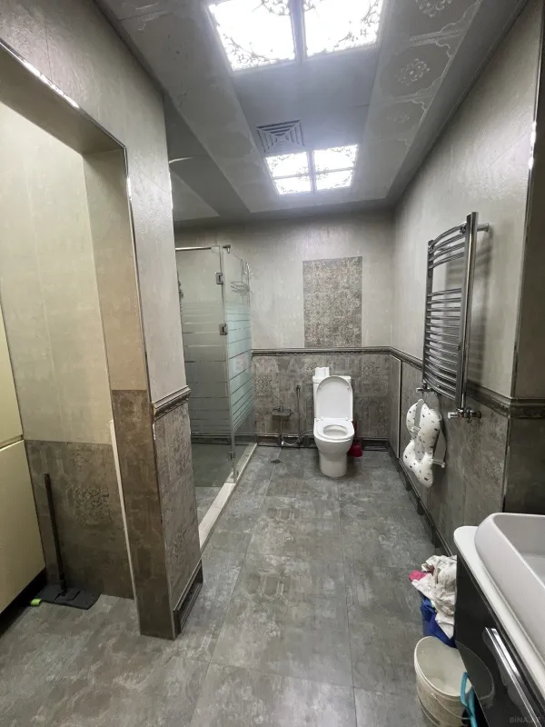 Satılır 3 otaqlı mənzil 146 m²