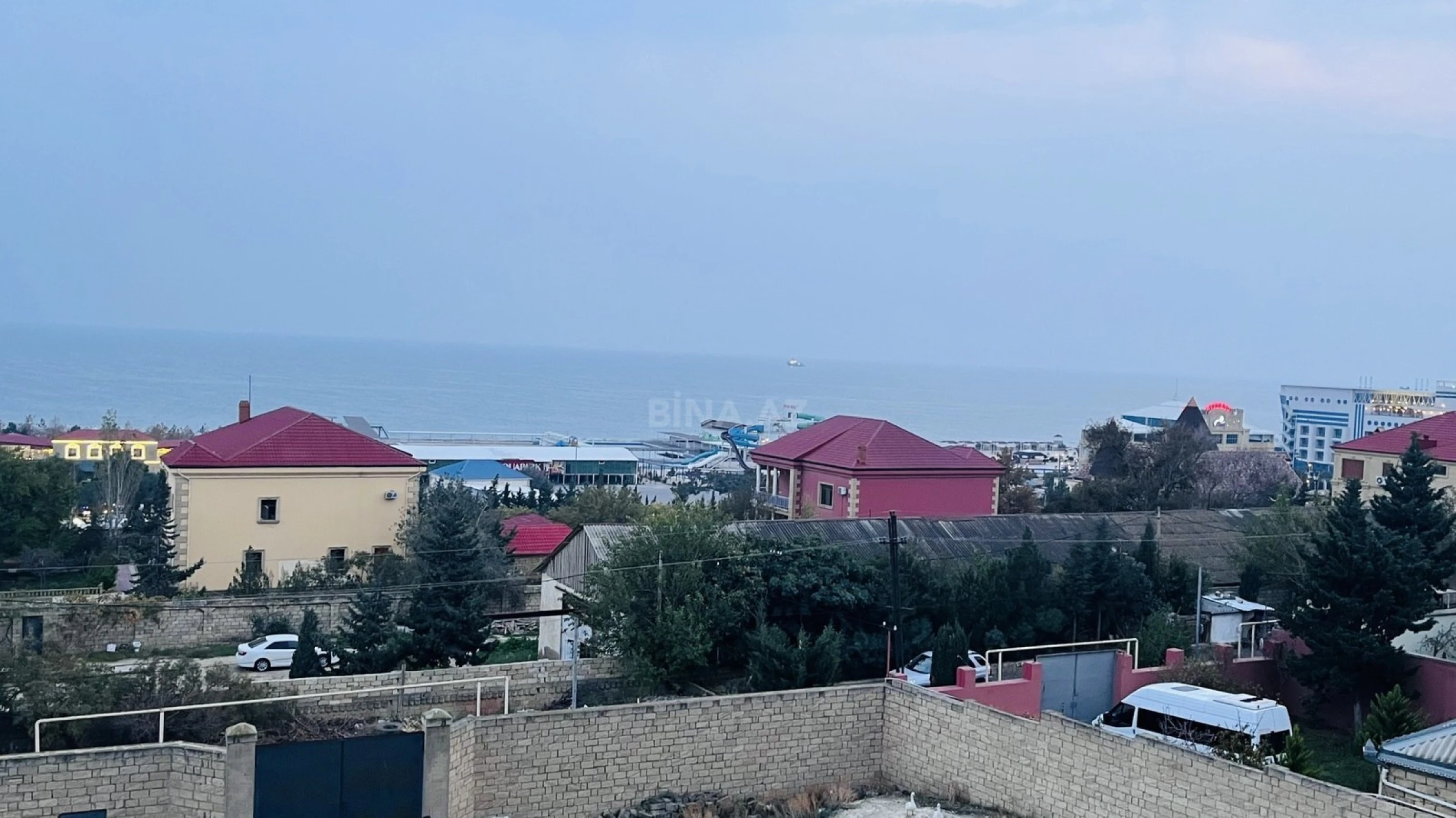 Satılır 7 otaqlı həyət evi 350 m²