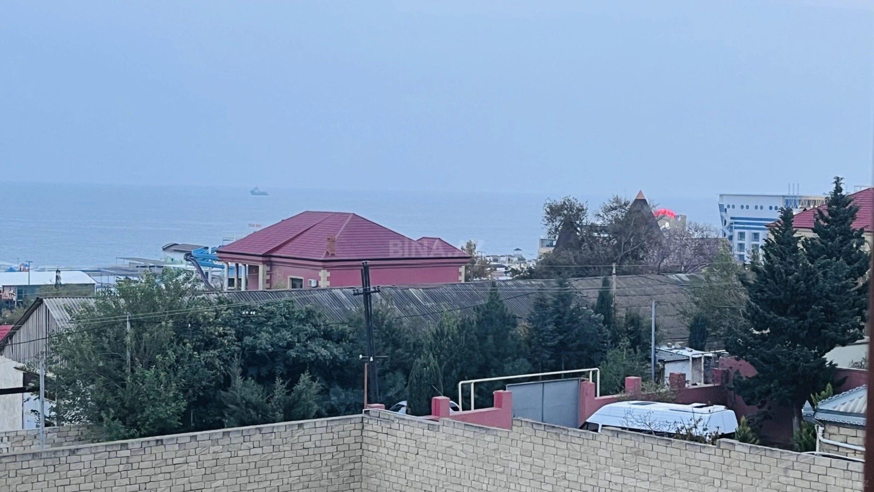 Satılır 7 otaqlı həyət evi 350 m²