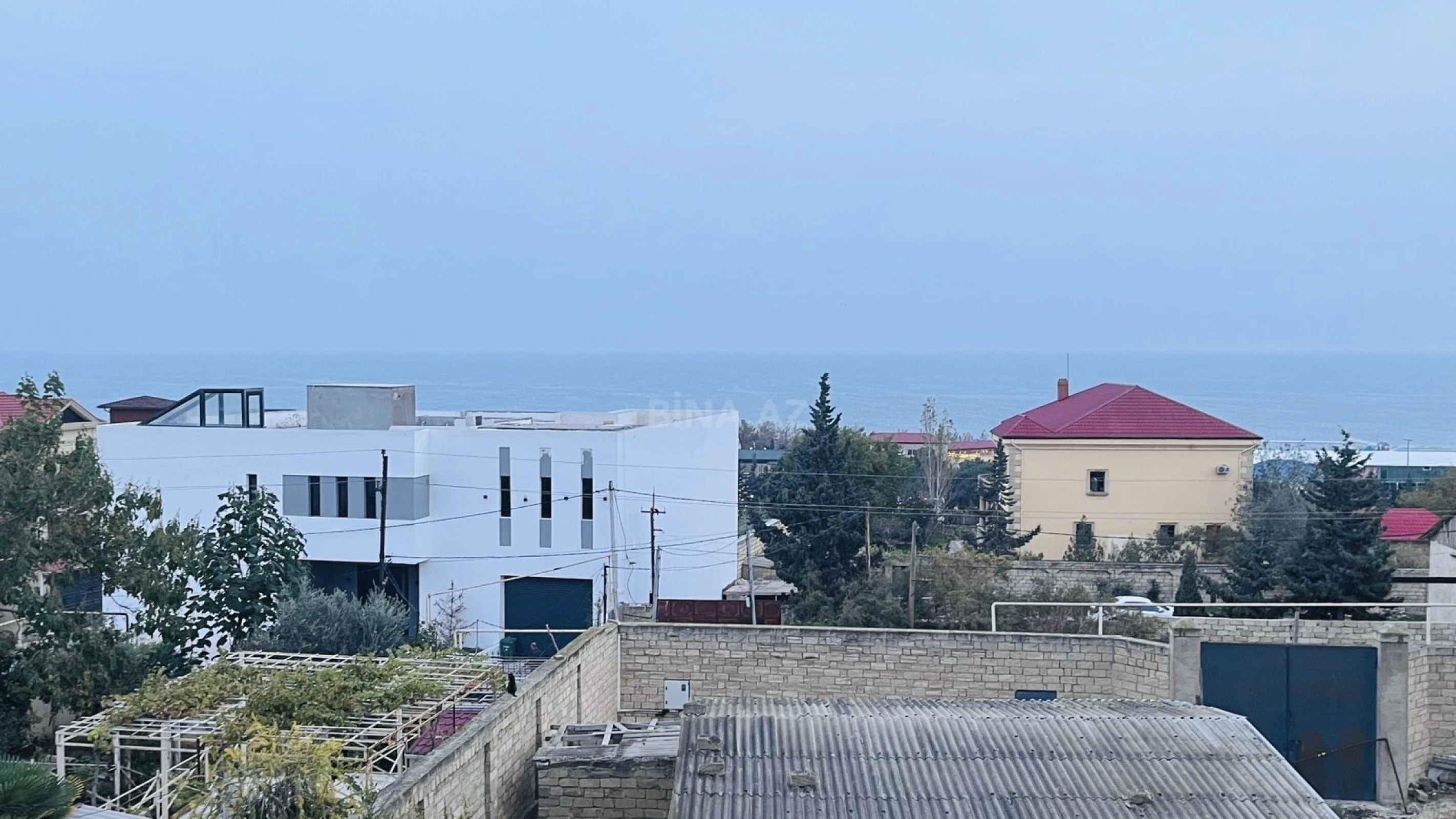 Satılır 7 otaqlı həyət evi 350 m²