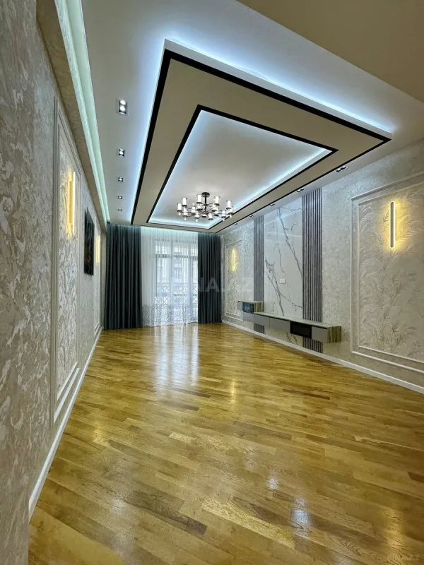Satılır 3 otaqlı mənzil 126 m²