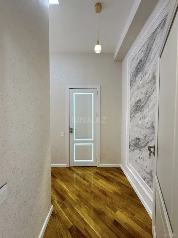 Satılır 3 otaqlı mənzil 126 m²