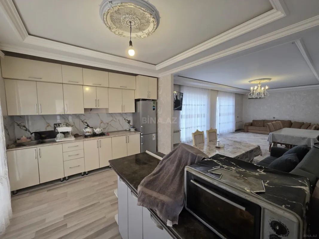 Satılır 6 otaqlı həyət evi 150 m²