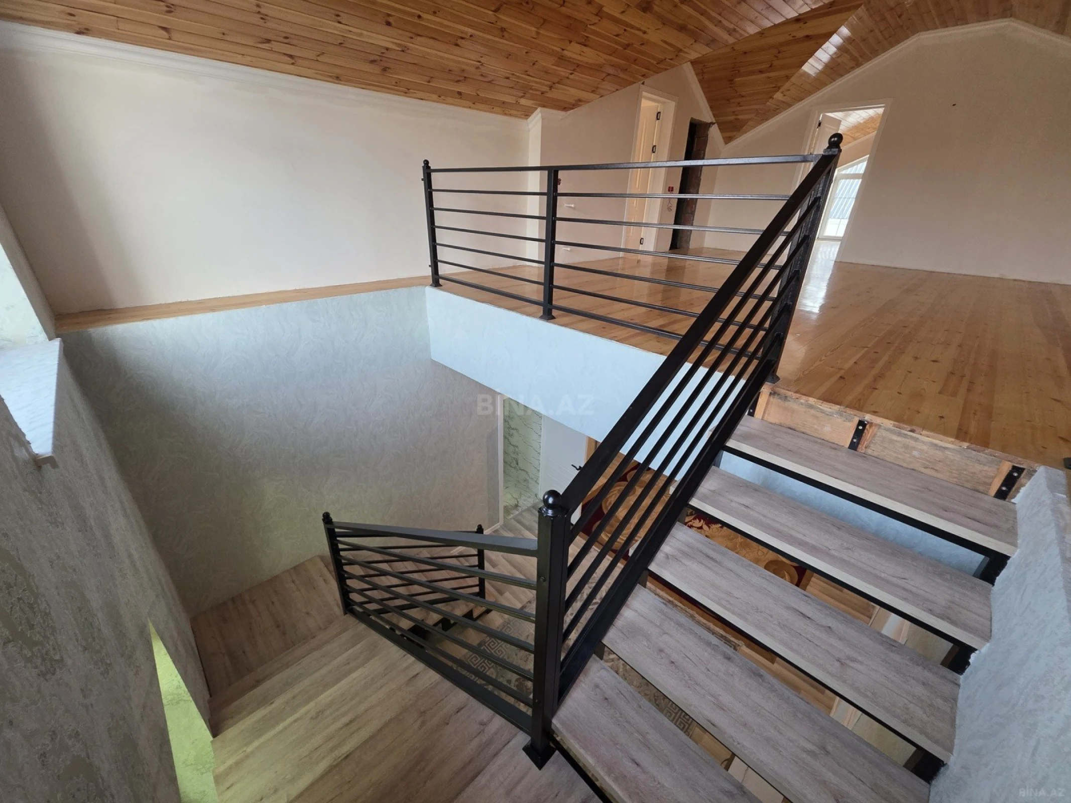 Satılır 6 otaqlı həyət evi 150 m²