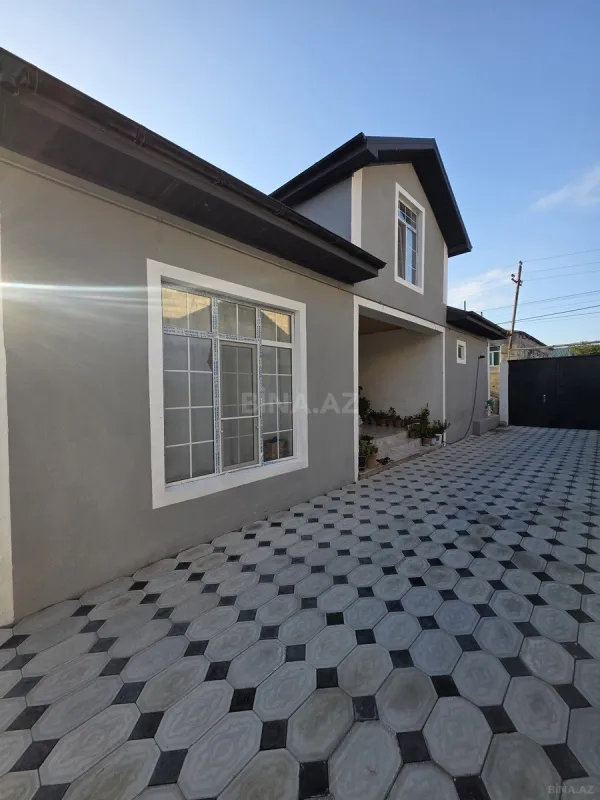 Satılır 6 otaqlı həyət evi 150 m²
