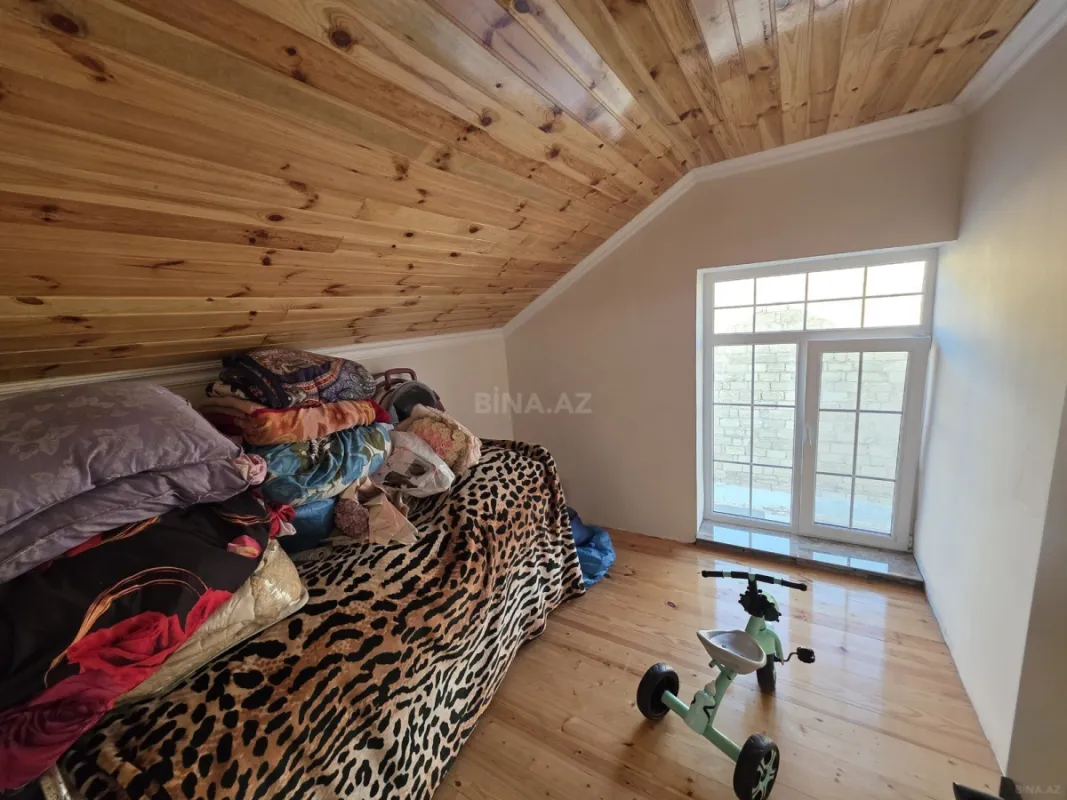 Satılır 6 otaqlı həyət evi 150 m²