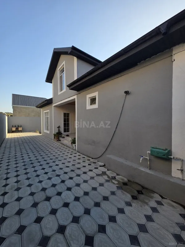 Satılır 6 otaqlı həyət evi 150 m²