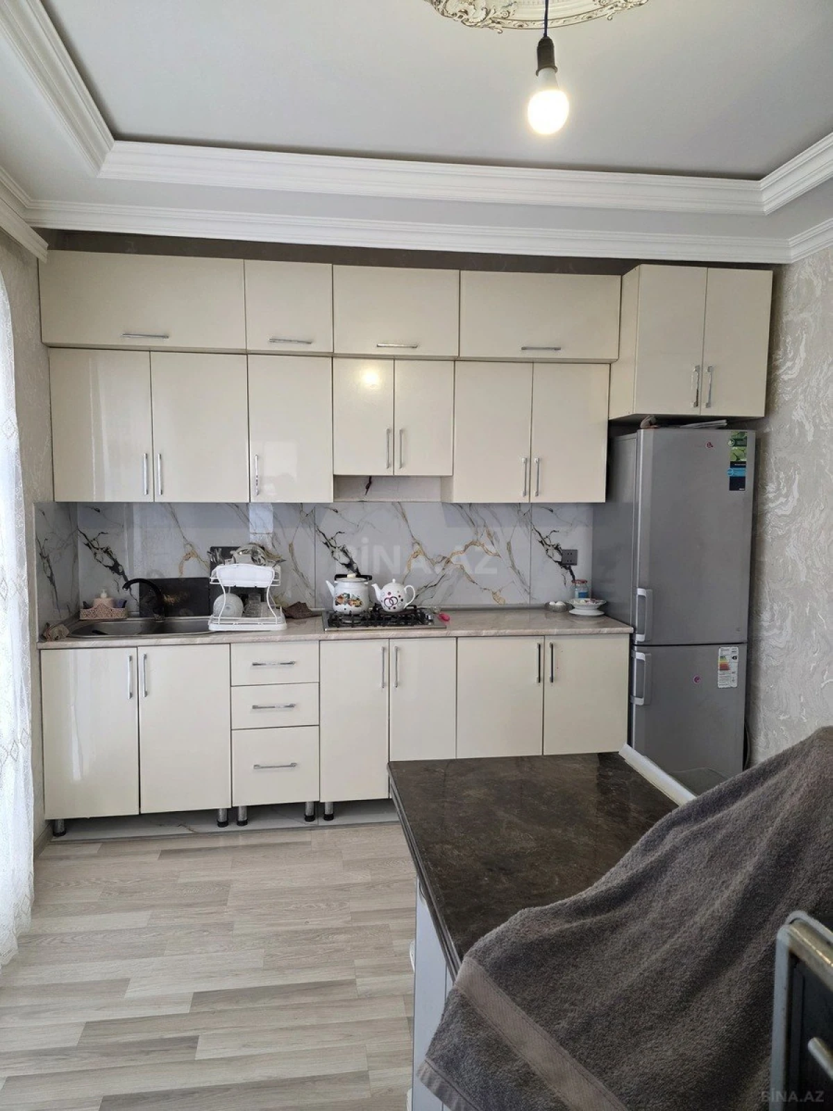 Satılır 6 otaqlı həyət evi 150 m²