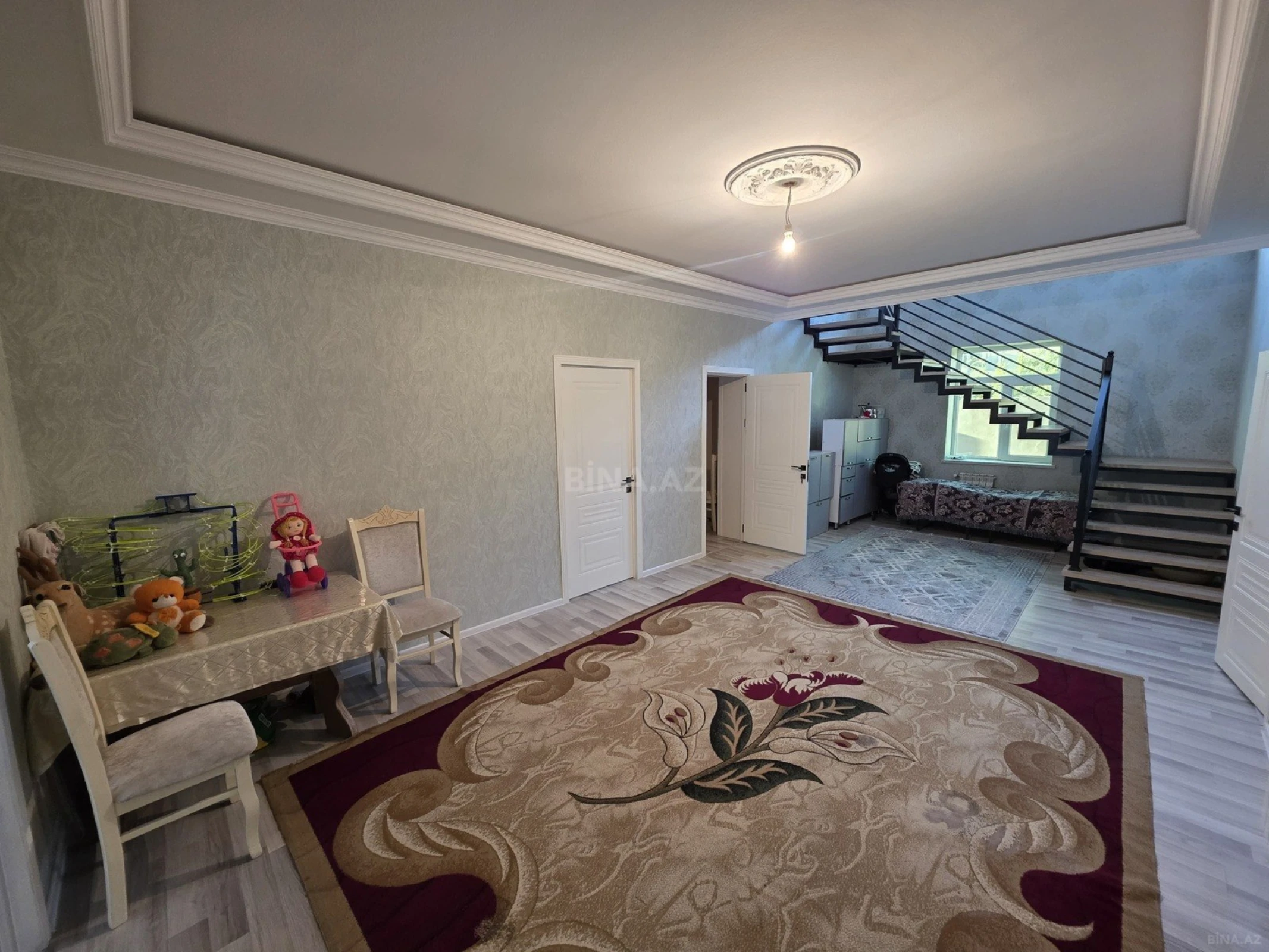 Satılır 6 otaqlı həyət evi 150 m²