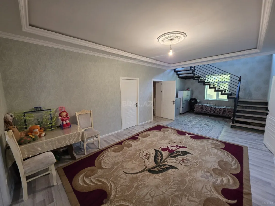 Satılır 6 otaqlı həyət evi 150 m²