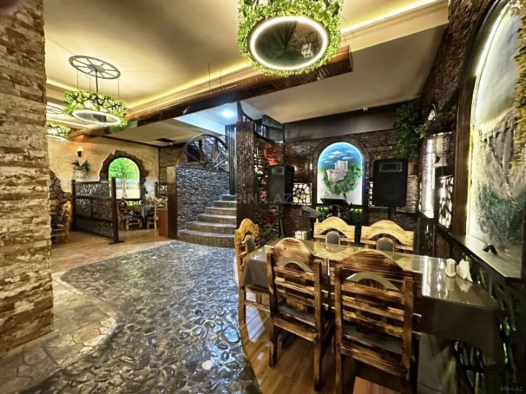 Satılır obyekt 400 m²