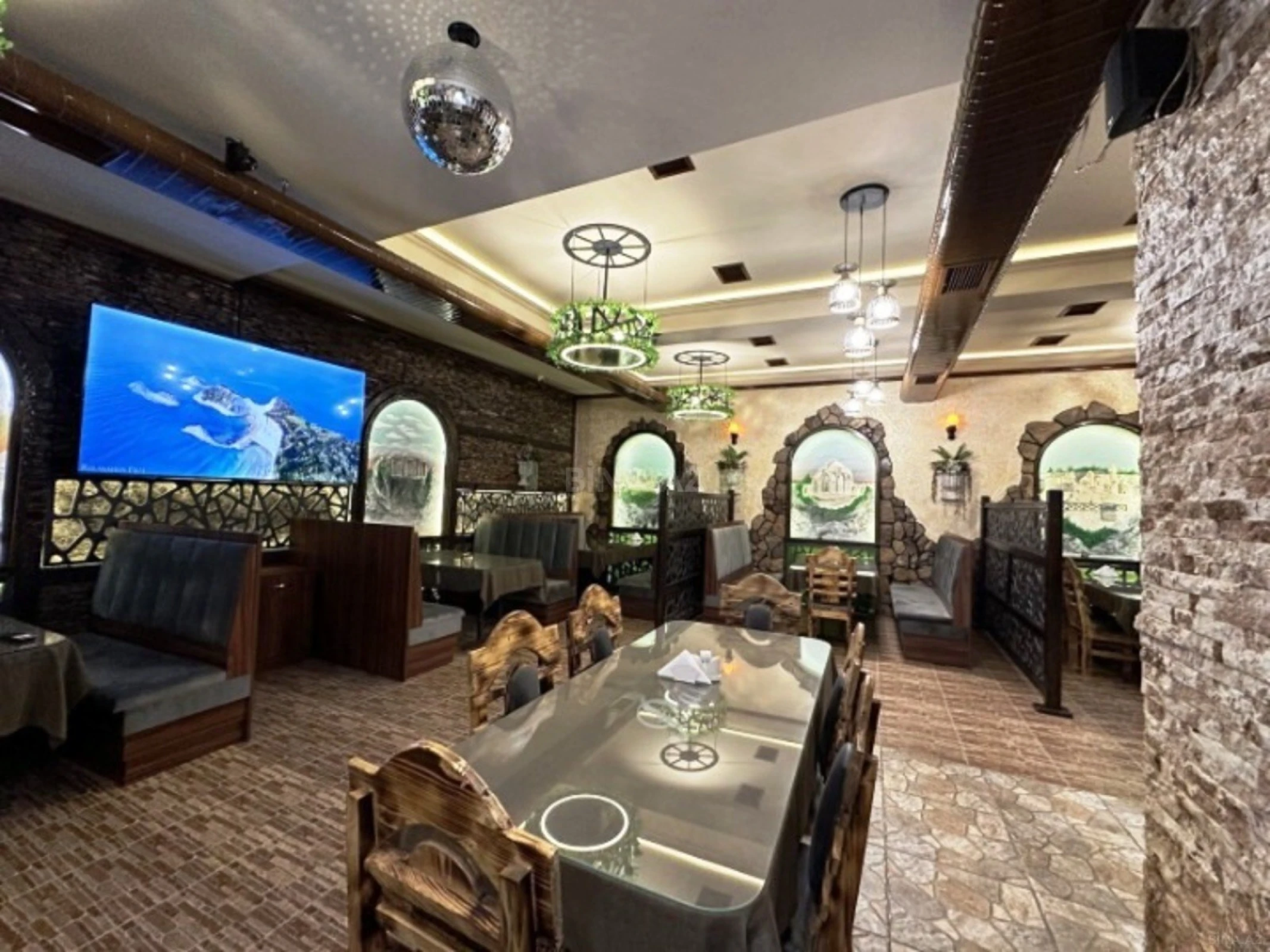 Satılır obyekt 400 m²