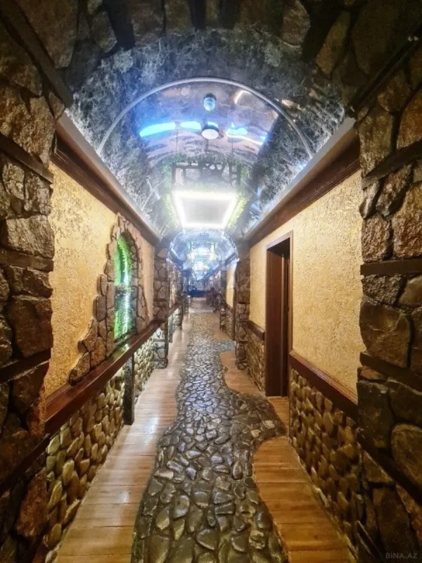 Satılır obyekt 400 m²