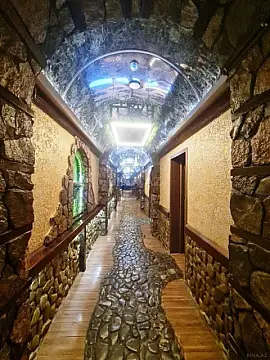 Satılır obyekt 400 m²