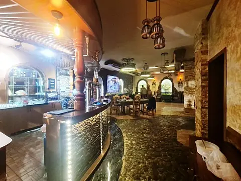 Satılır obyekt 400 m²