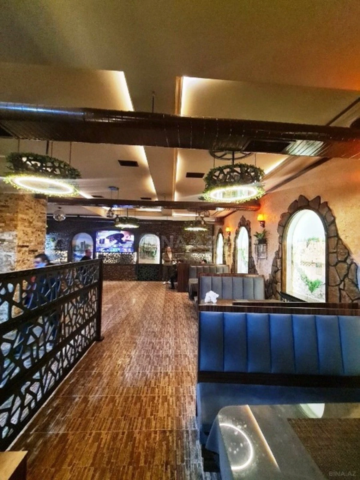 Satılır obyekt 400 m²