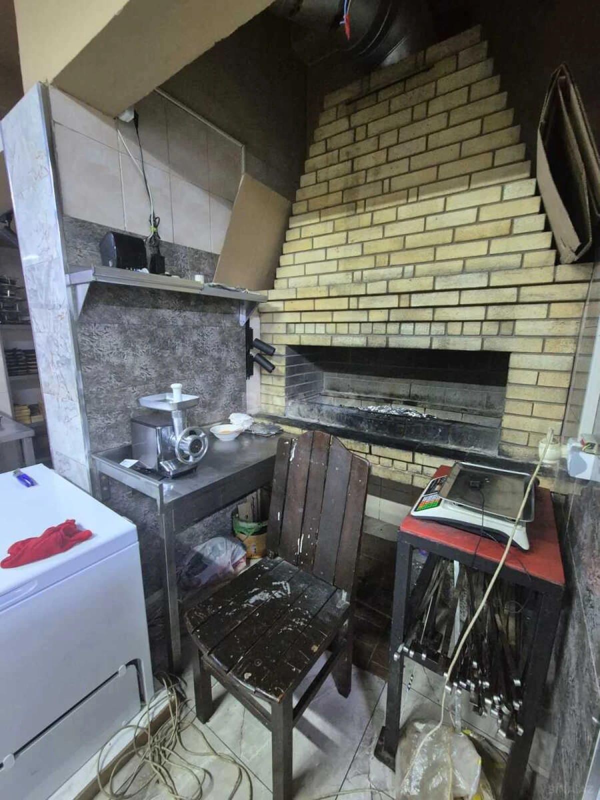 Satılır obyekt 400 m²