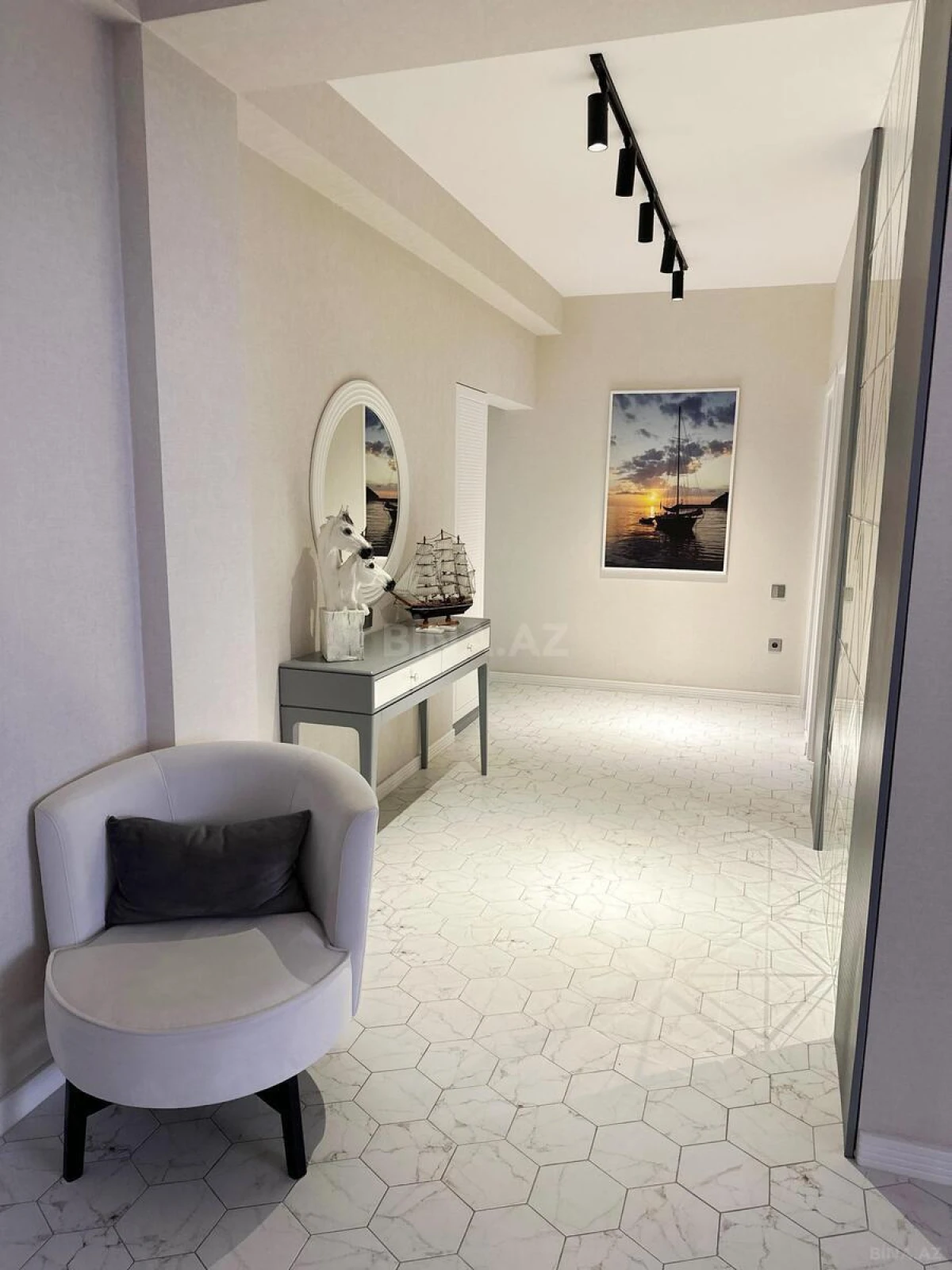 Kirayə verilir 3 otaqlı mənzil 150 m²