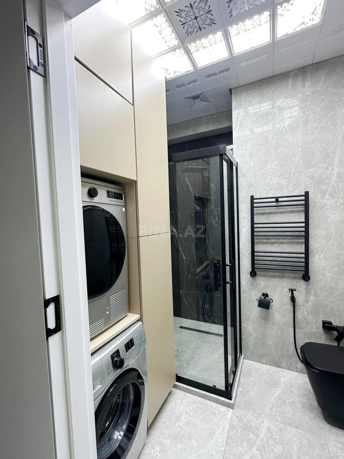 Kirayə verilir 3 otaqlı mənzil 150 m²