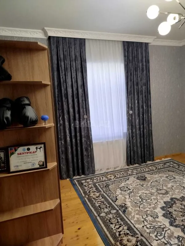 Satılır 4 otaqlı həyət evi 150 m²