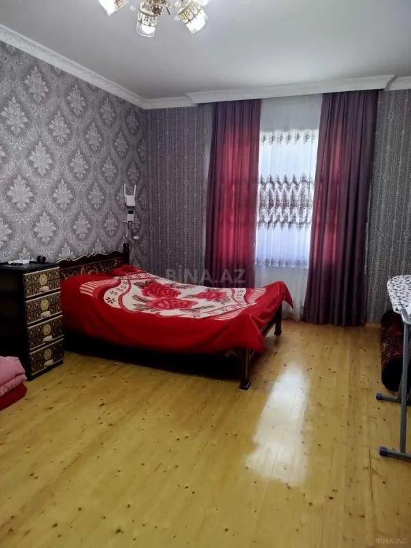 Satılır 4 otaqlı həyət evi 150 m²