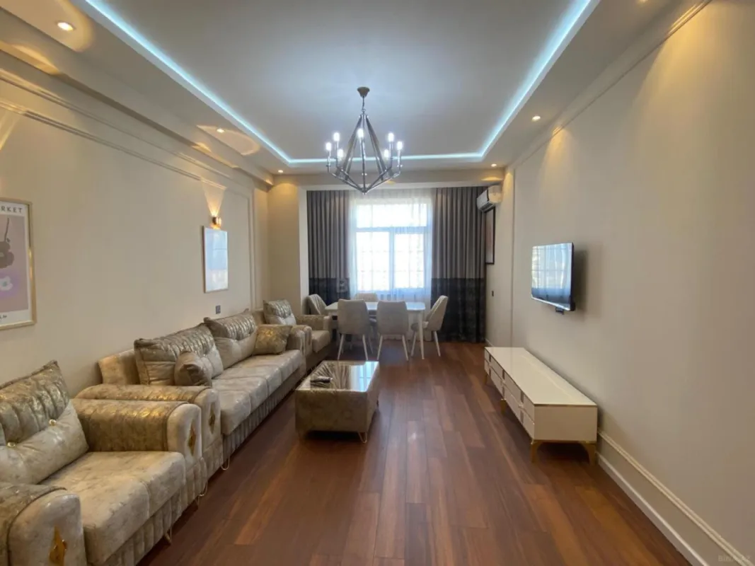 Kirayə verilir 2 otaqlı mənzil 68 m²