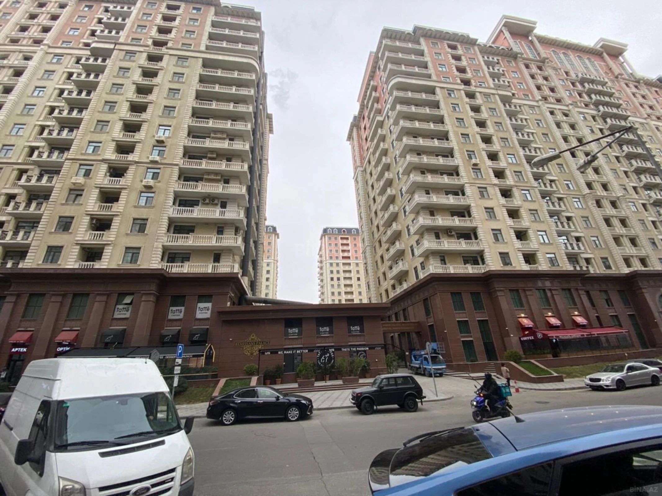 Kirayə verilir 2 otaqlı mənzil 68 m²