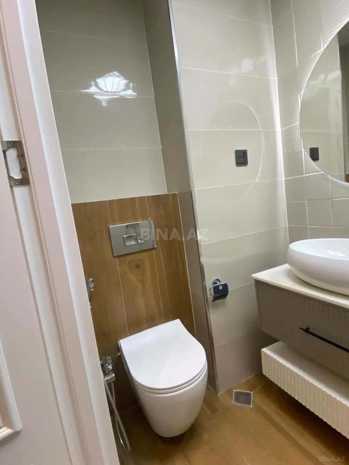 Kirayə verilir 2 otaqlı mənzil 68 m²