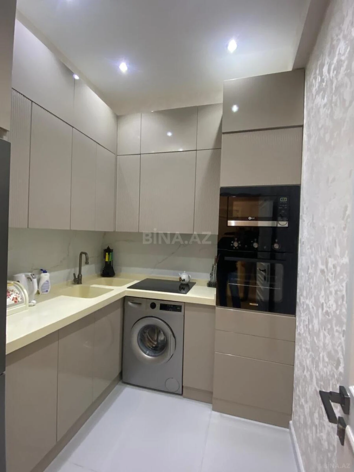 Kirayə verilir 2 otaqlı mənzil 68 m²