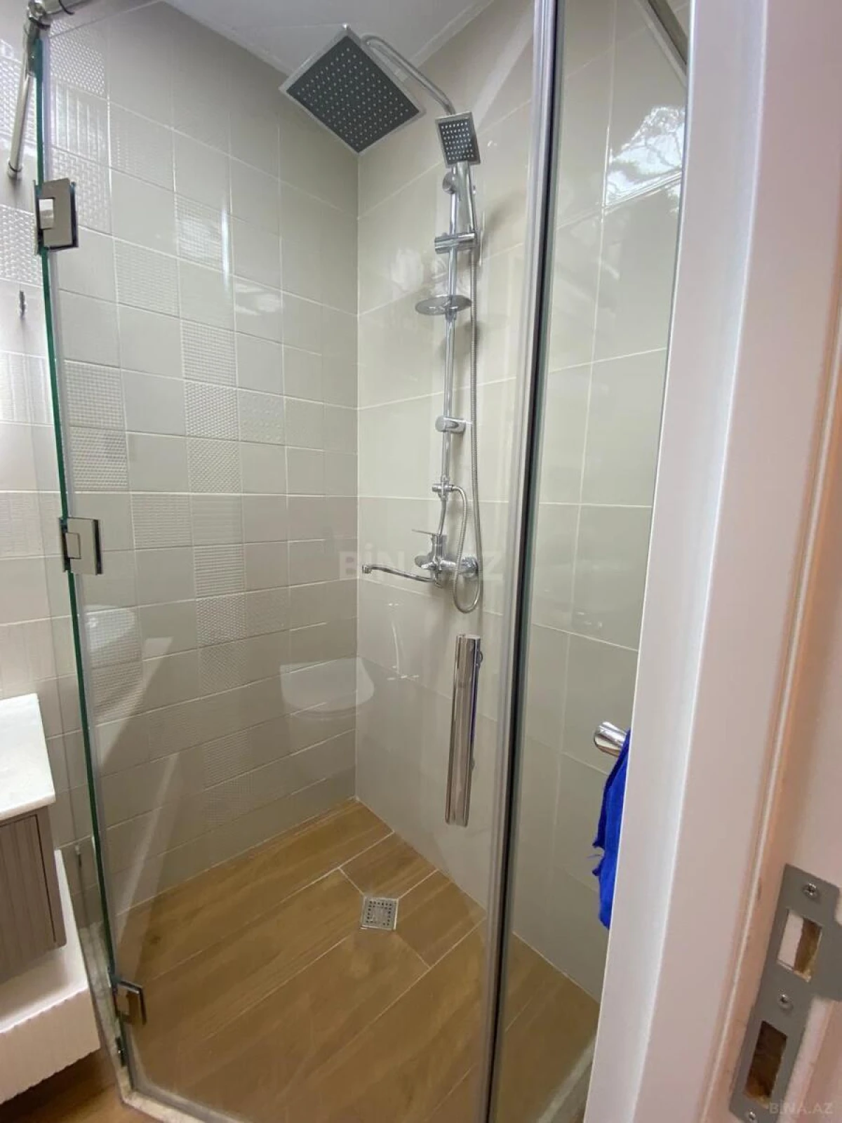 Kirayə verilir 2 otaqlı mənzil 68 m²