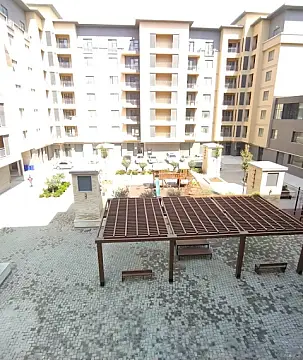 Satılır 5 otaqlı mənzil 204 m²