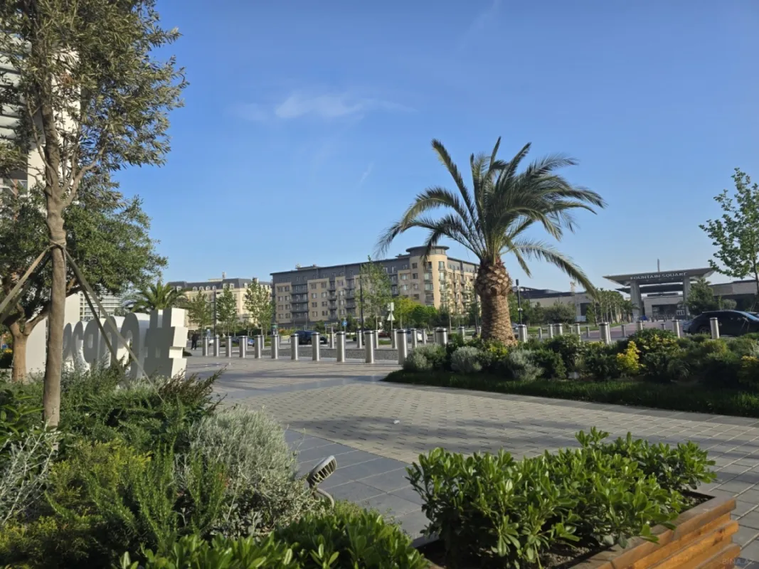 Satılır 5 otaqlı mənzil 204 m²