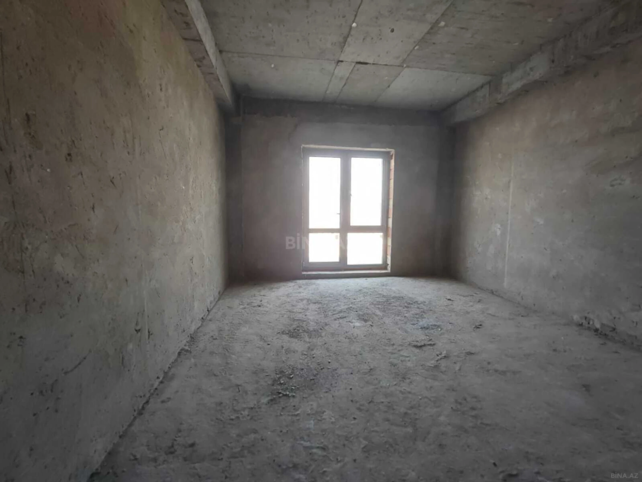 Satılır 5 otaqlı mənzil 204 m²