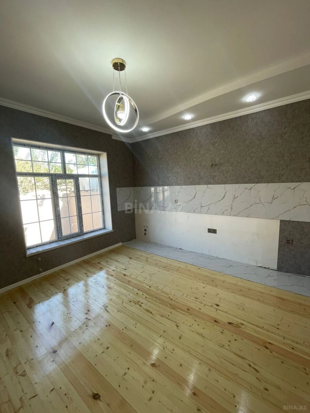 Satılır 4 otaqlı həyət evi 100 m²