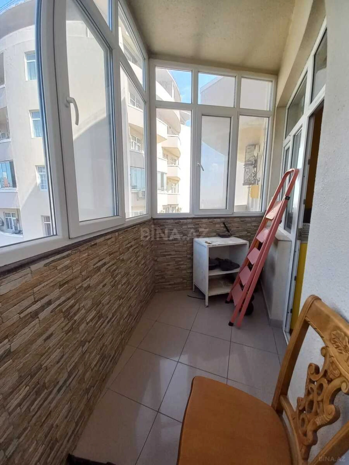 Satılır 3 otaqlı mənzil 135 m²
