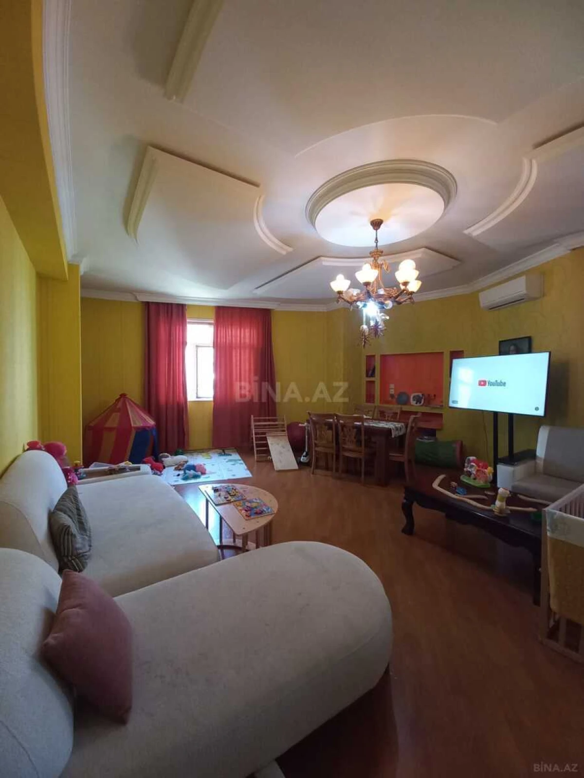 Satılır 3 otaqlı mənzil 135 m²