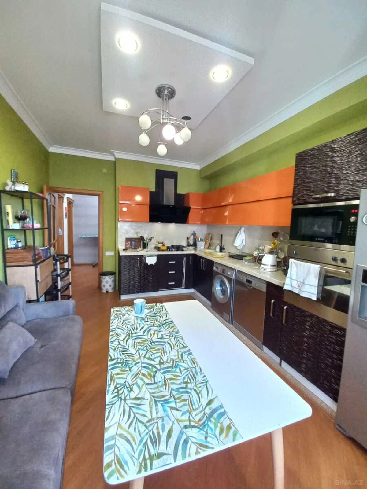 Satılır 3 otaqlı mənzil 135 m²