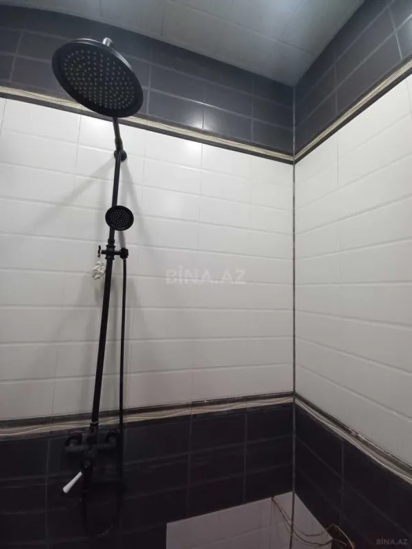 Satılır 3 otaqlı mənzil 135 m²